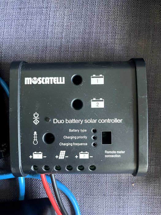 Соларна система Moscatelli RE102 + дисплей RE120 за 2 батерии, 12V/24V