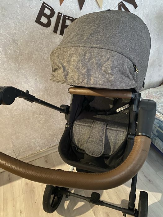 Коляска 2 в 1 с автолюлькой