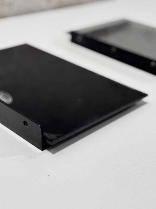 Подставка для тюнера , состояние хорошее , 2 штук / дона