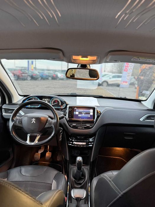 Peugeot 2008 - 2016 - 1.6 diesel - 123000km - 6990e