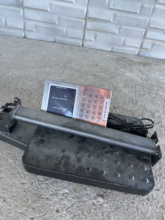 Весы продается 3 шт