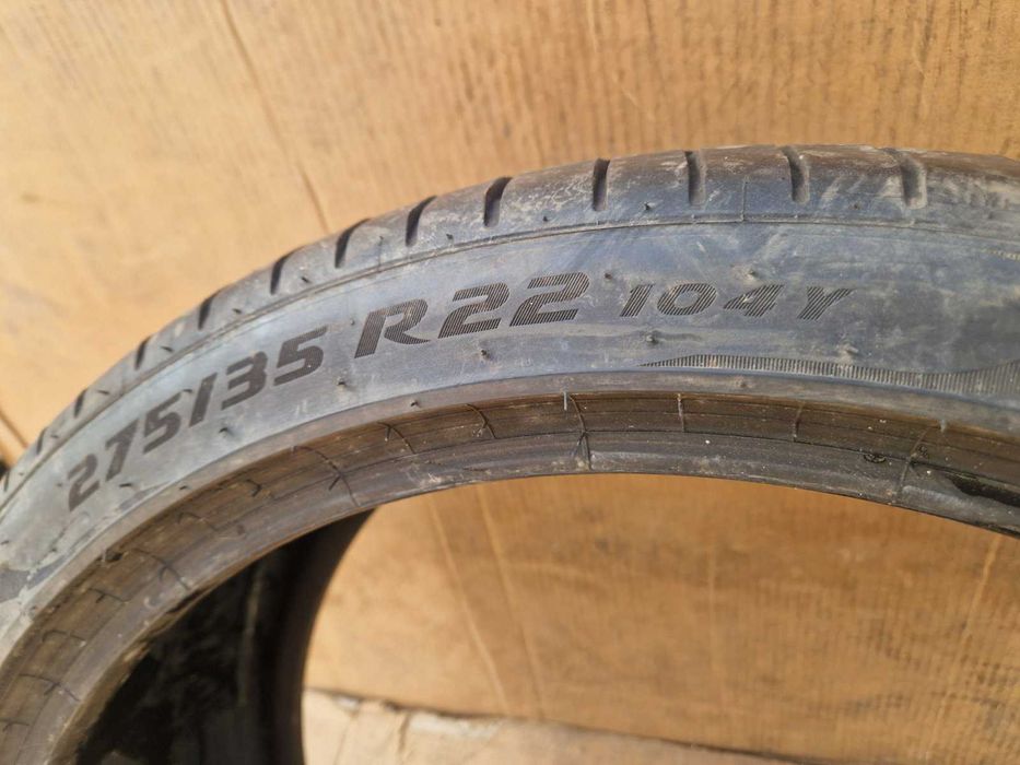 1 Pirelli R22 275/35 Лятна гума DOT4123