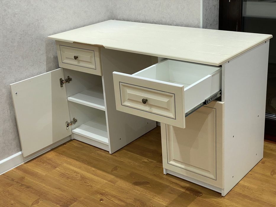 Тримо (письменный стол)