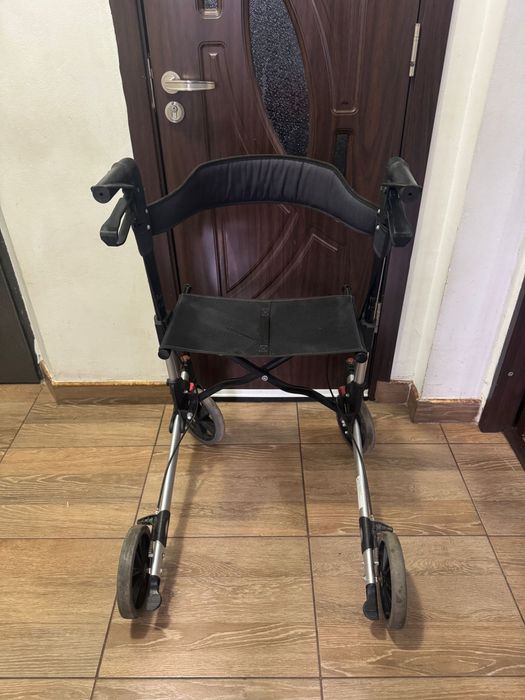 Cadru rulant din aluminiu cu roti mari transport batrani dizabilitati