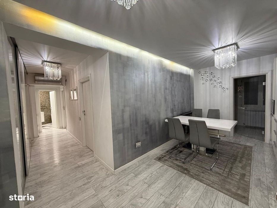 Apartament 3 camere decomandat zona centrală — fotografia 1