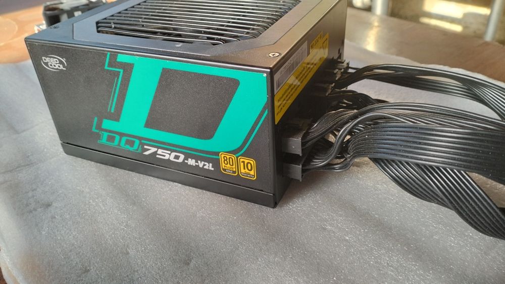 БП Zumax 550 и Deepcool DQ750