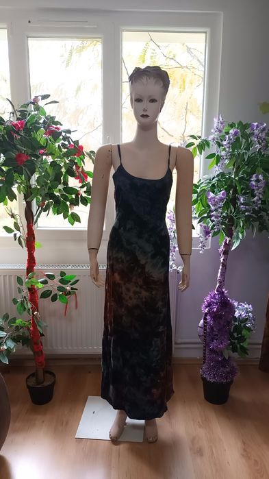 Vand 8 rochii diferite/20 ron bucata