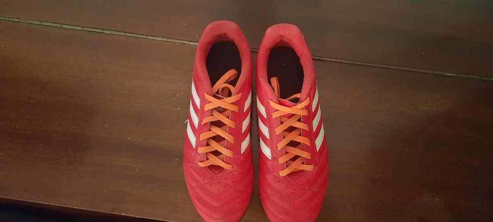 НАМАЛЕНИ! Детски футболни обувки ( бутонки ) Adidas