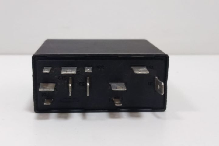 Releu 377 temporizator stergator 4B0955531A Skoda Octavia prima gener