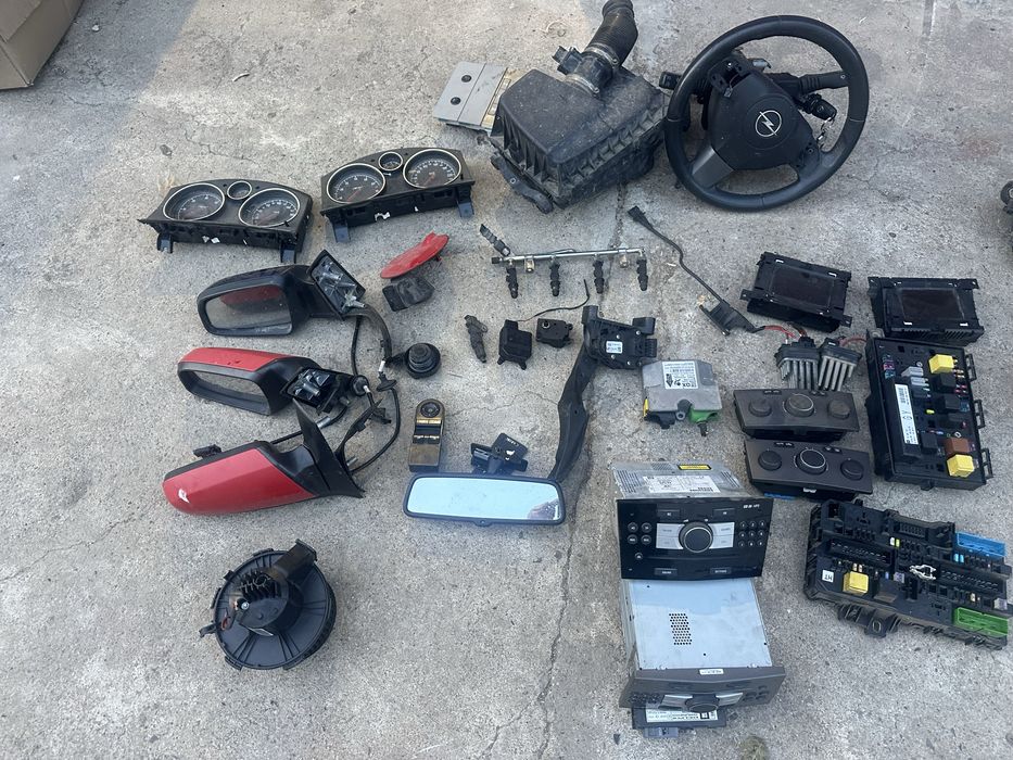 Опел зафира б някои части