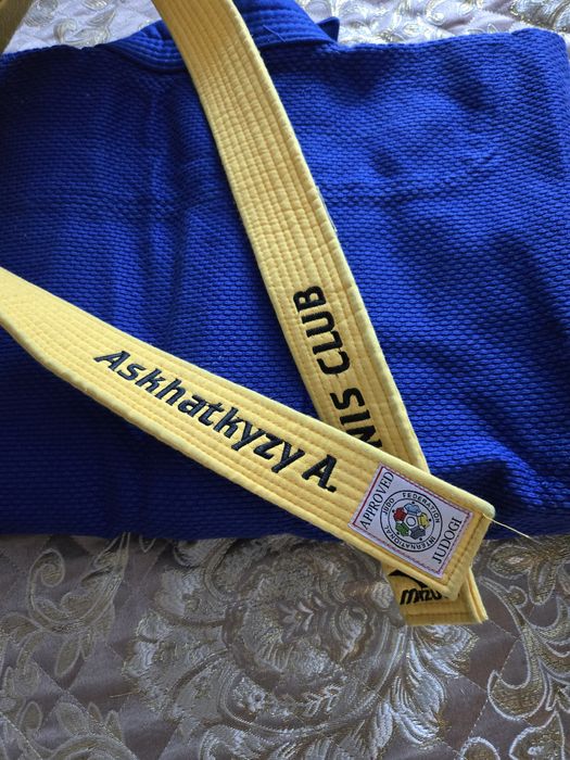 Продам кимано почти новое