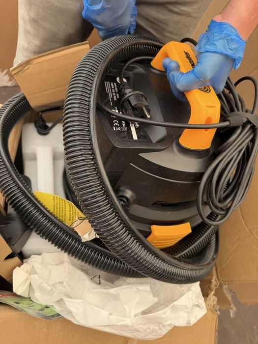 Индустриална перяща прахосмукачка Vacmaster VK1323PFR 23L 1300W