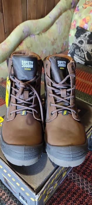 Продам ботинки летние