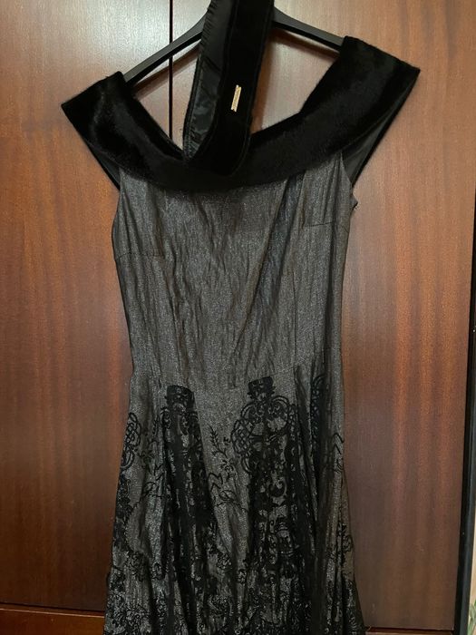 Нови сака и рокли с етикети