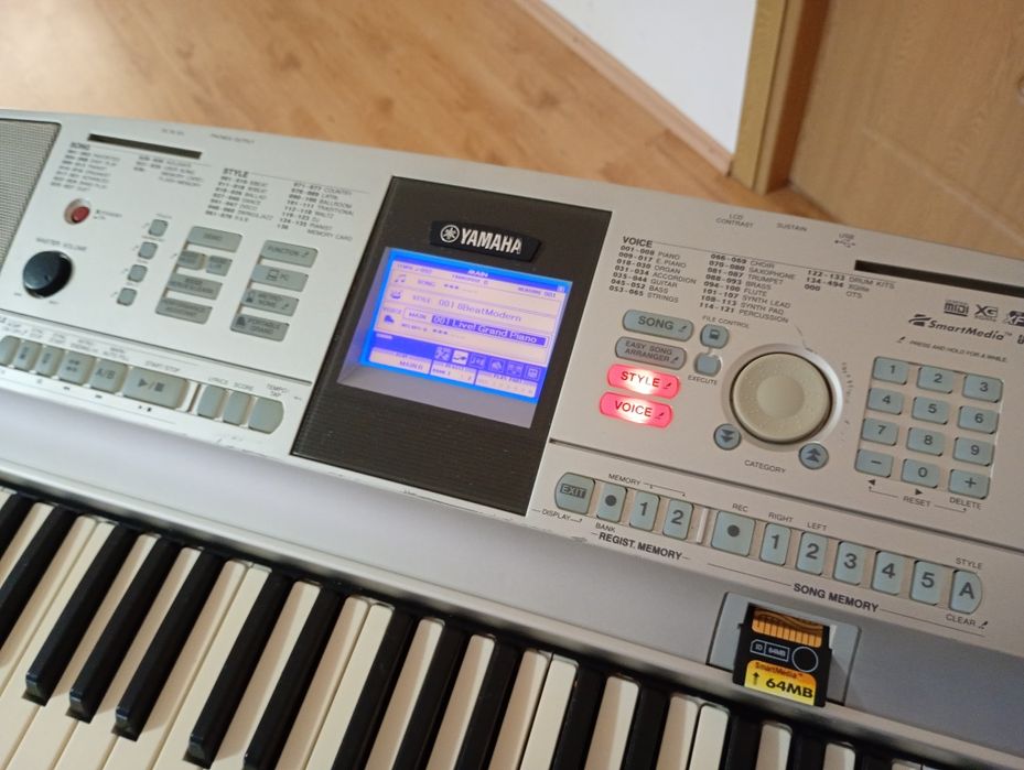 YAMAHA DGX-305 usb card memorie pian digital orga