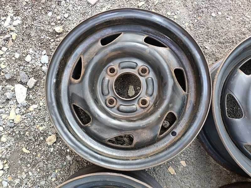Продам оригинальные металлические диски на Ford