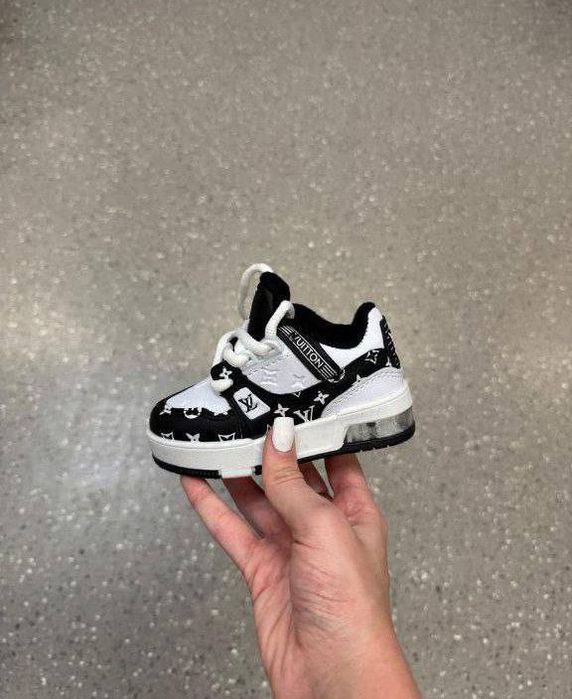 Adidași copii. Trimit doar prin curier