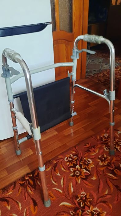 Продам.  ходунки