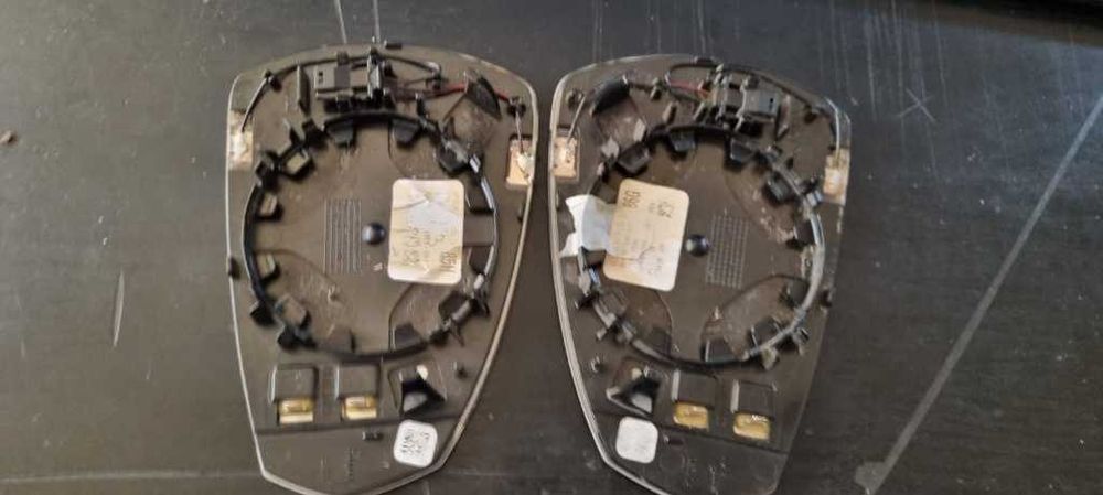 Sticla oglinda stanga dreapta heliomata oem originala Audi A3 V3