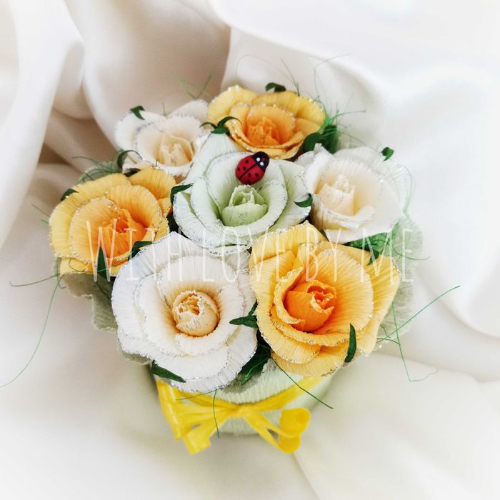 Продавам цветя от креп хартия