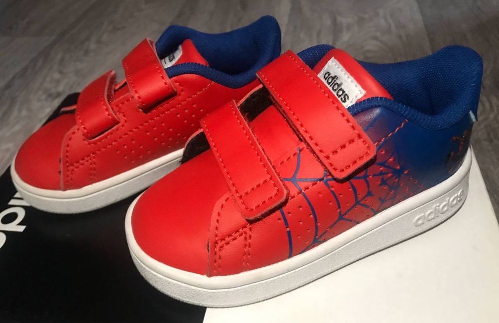 Кеды Adidas Advantage Marvel