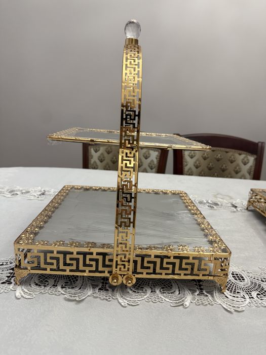 Этажерка с зеркалом