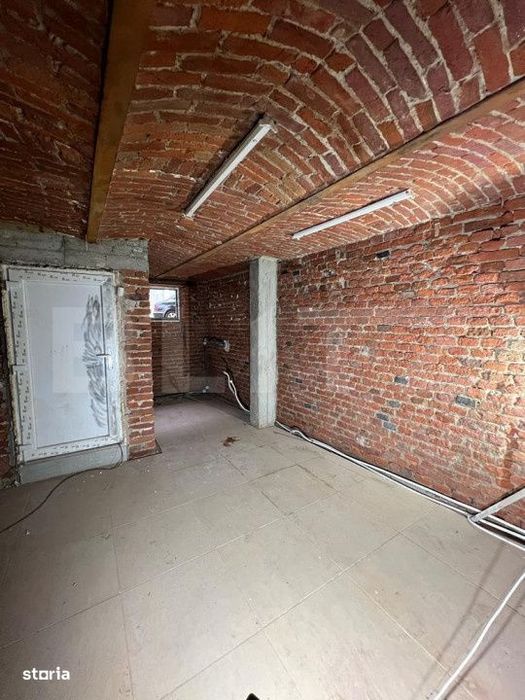 Spatiu Comercial, 70 mp , demisol, ultracentral
