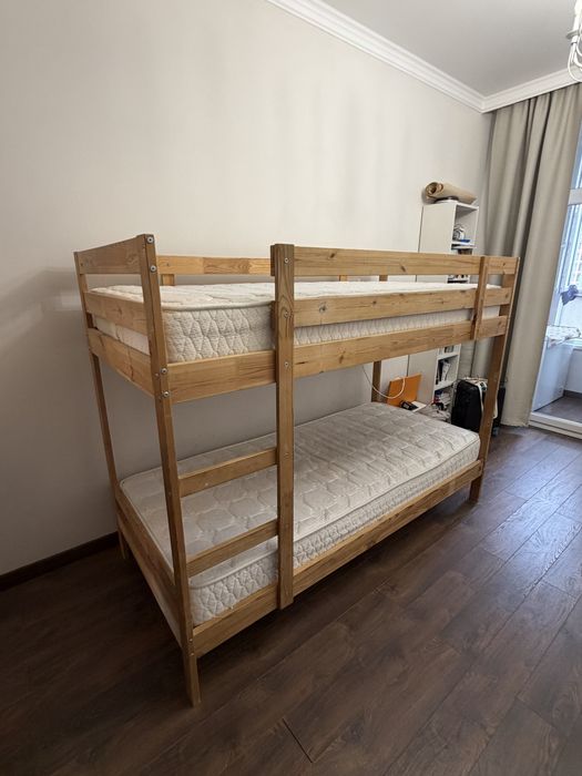 Продам двухярусную кровать