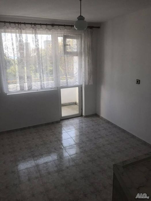 Дава се под наем Едностаен апартамент в Бургас, Лазур - 50 кв.м за 255 € - Снимка #1