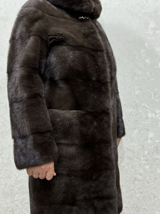 Продам норковую шубу