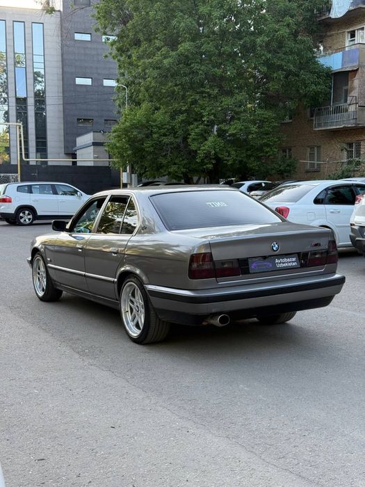 •BMW E34 2.5L (M50)•