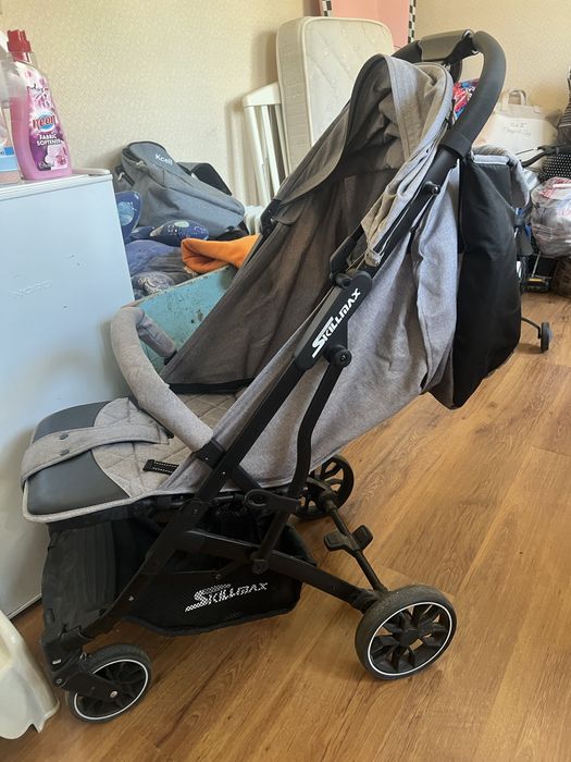 Коляска прогулочная фирмы Skilmax