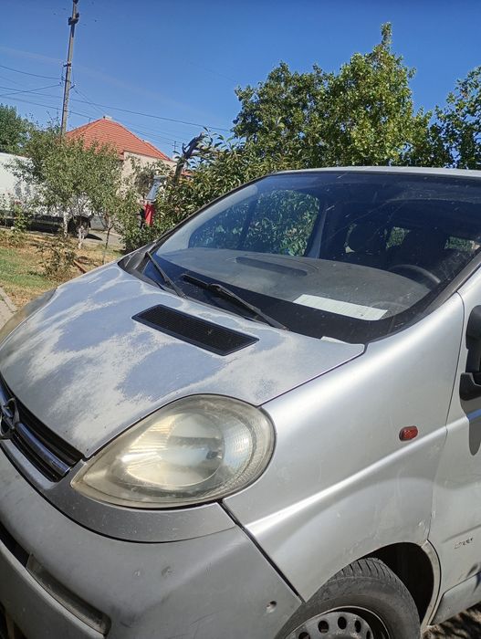 Vând Opel Vivaro 1.9 tdi