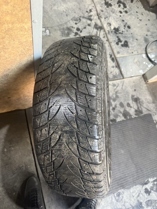 Продам зимнюю резину