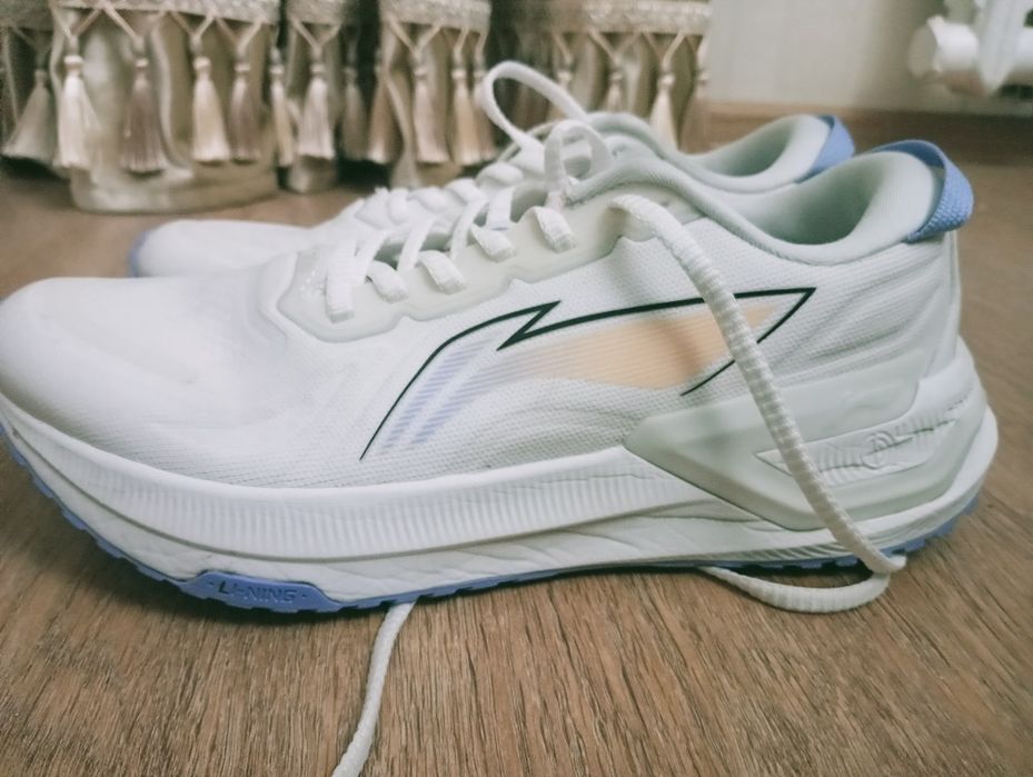 L nining найк кроссовки