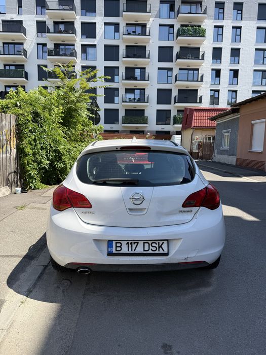 Opel Astra J Turbo 1.4 2010 Benzina