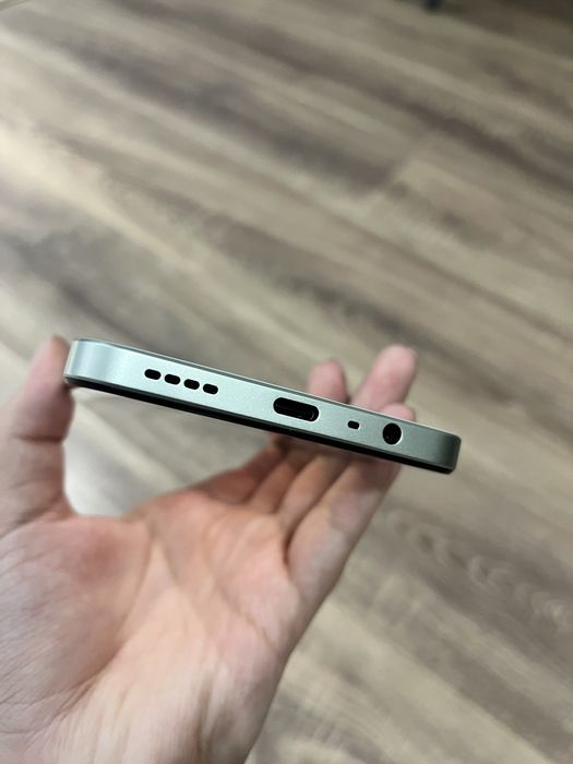 Телефон Real me Note 60x