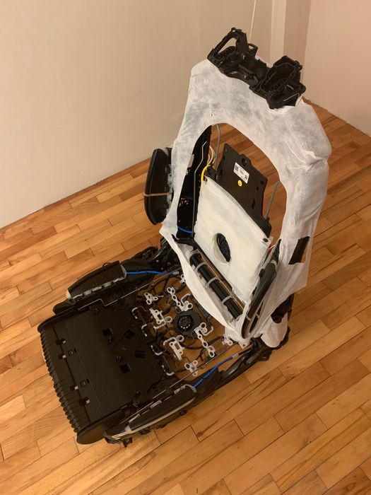 Audi Q8 и Q7 4M 2015 - рамка за пътническа седалка / метална основа