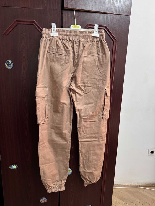 Pantaloni Cargo Culoare Bej/Camel | Mărime - L