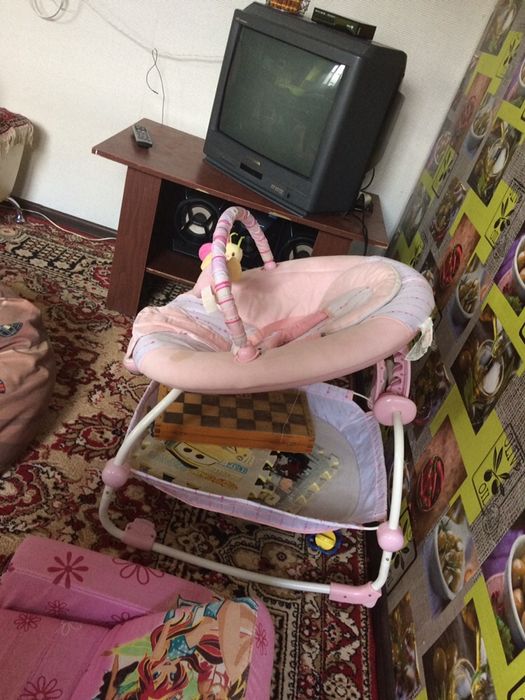 Продам детскую кресло качалку