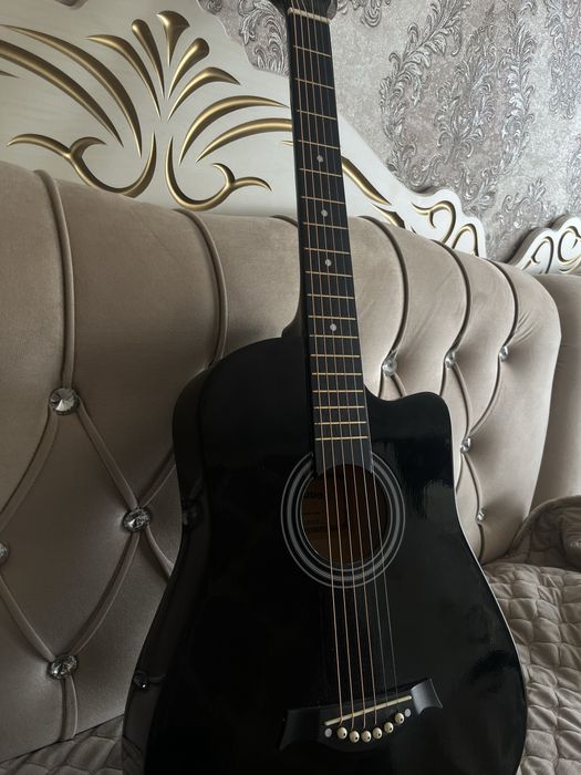 Акустичиская гитара