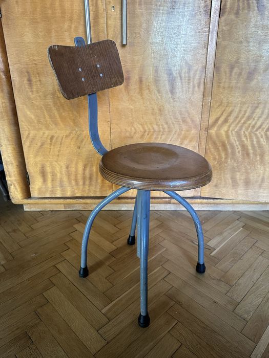 Индустриален стол на винт