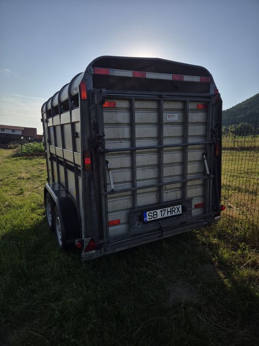 Remorca de vinzare