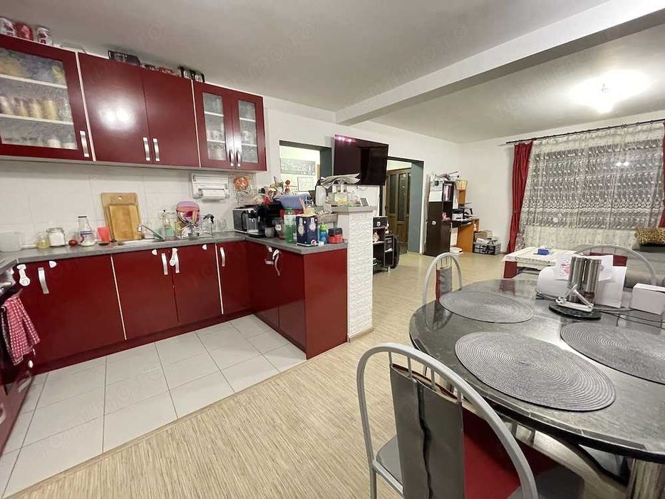 Proprietar vând casă cu teren în vatra satului Săcălaz