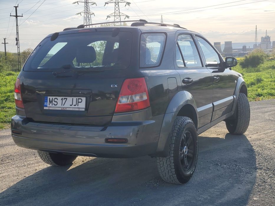 Vand Kia Sorento 2.4 benzina,146 cp,teactiune 4x2/4x4,reductor