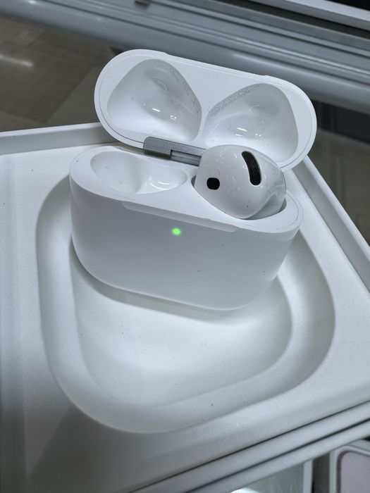 Airpods 4 series
