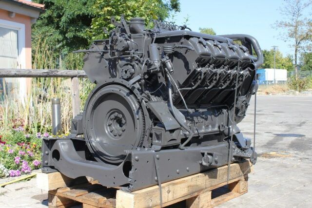 motor - stare foarte buna - v8 deutz tip : f8l714a