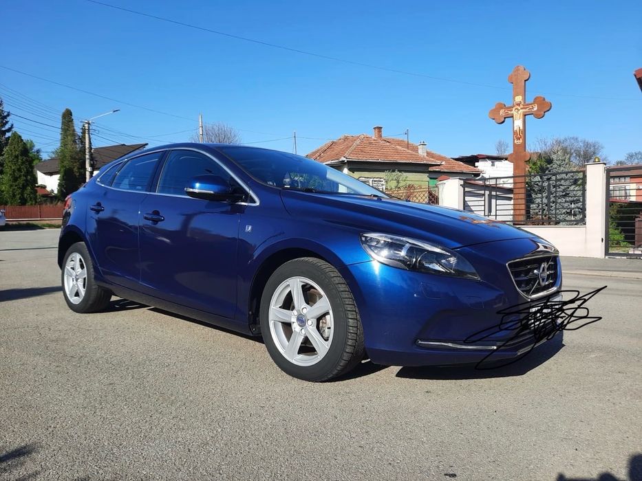 Volvo v40 D2 ocean race