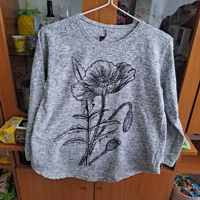 Три  дамски блузи