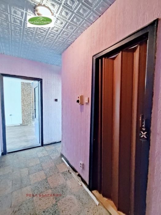 Продава се Двустаен апартамент в Русе, Център - 62 кв.м за 982 €/кв.м - Снимка #10
